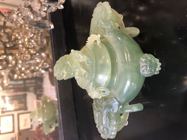 Boite chinoise en pierre de jadeite verte