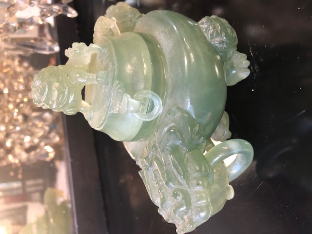 Boite chinoise en pierre de jadeite verte