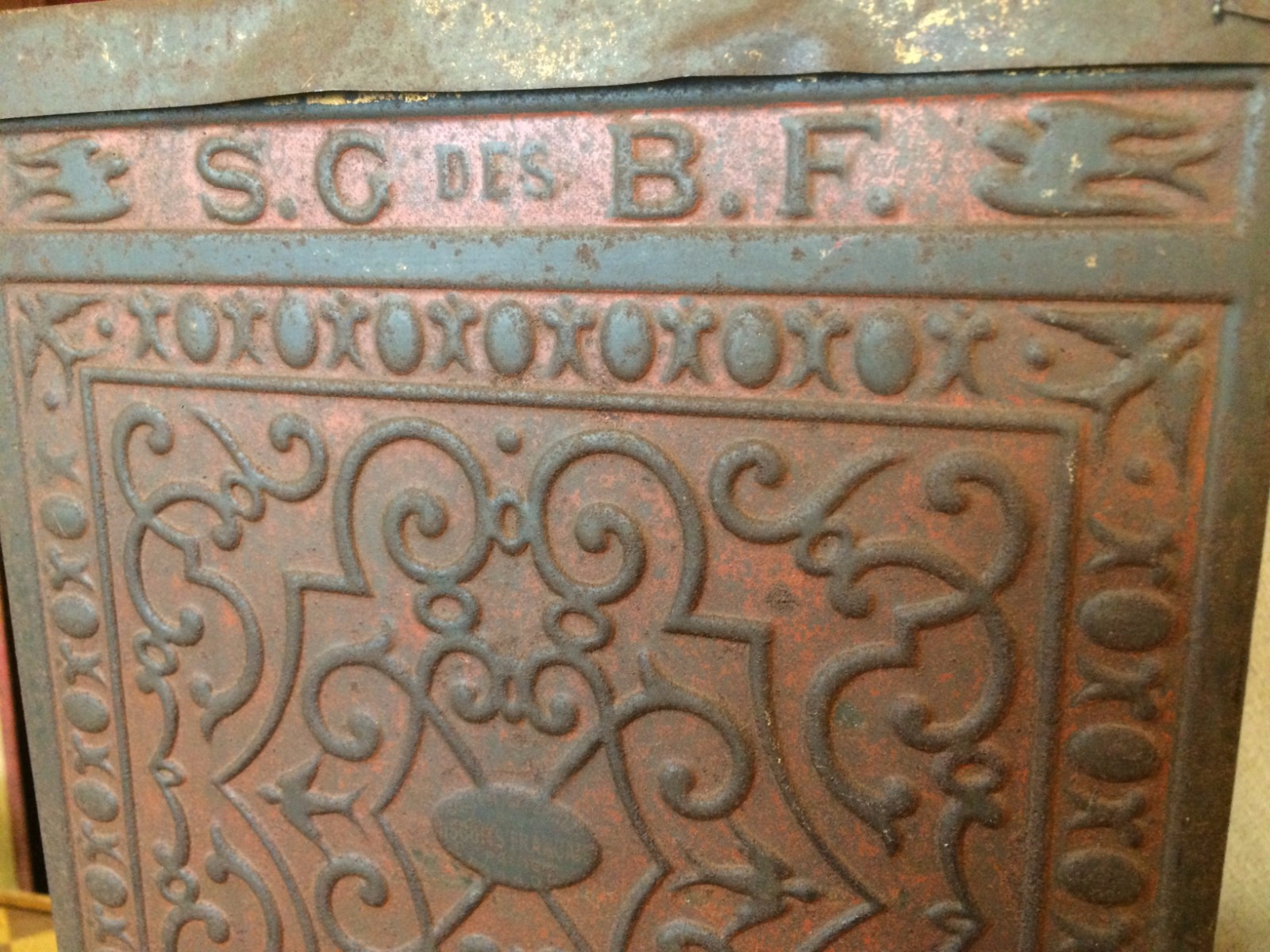 Boites à biscuit en fer 