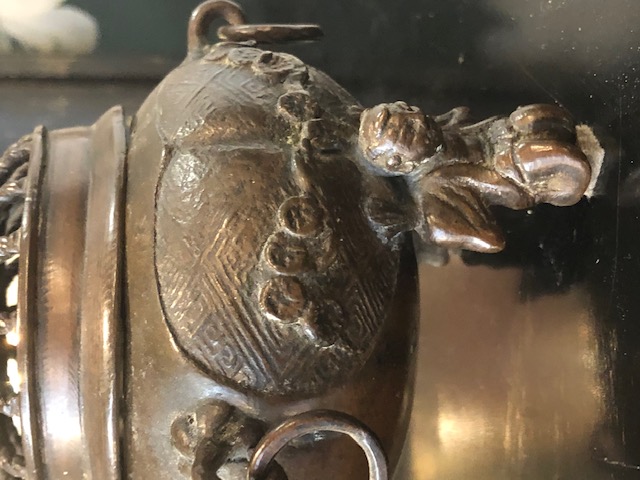 Brule encens chinois en bronze