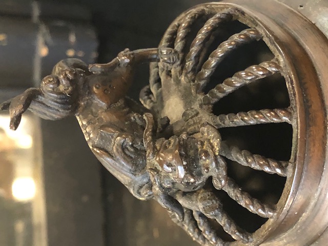 Brule encens chinois en bronze