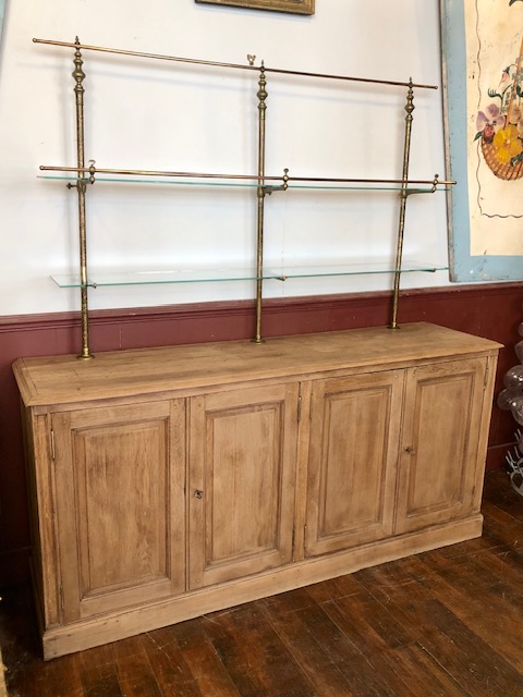 Buffet verrier en chêne