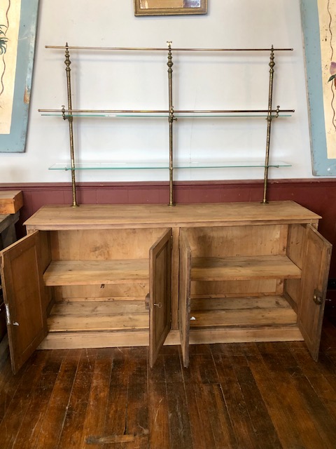 Buffet verrier en chêne