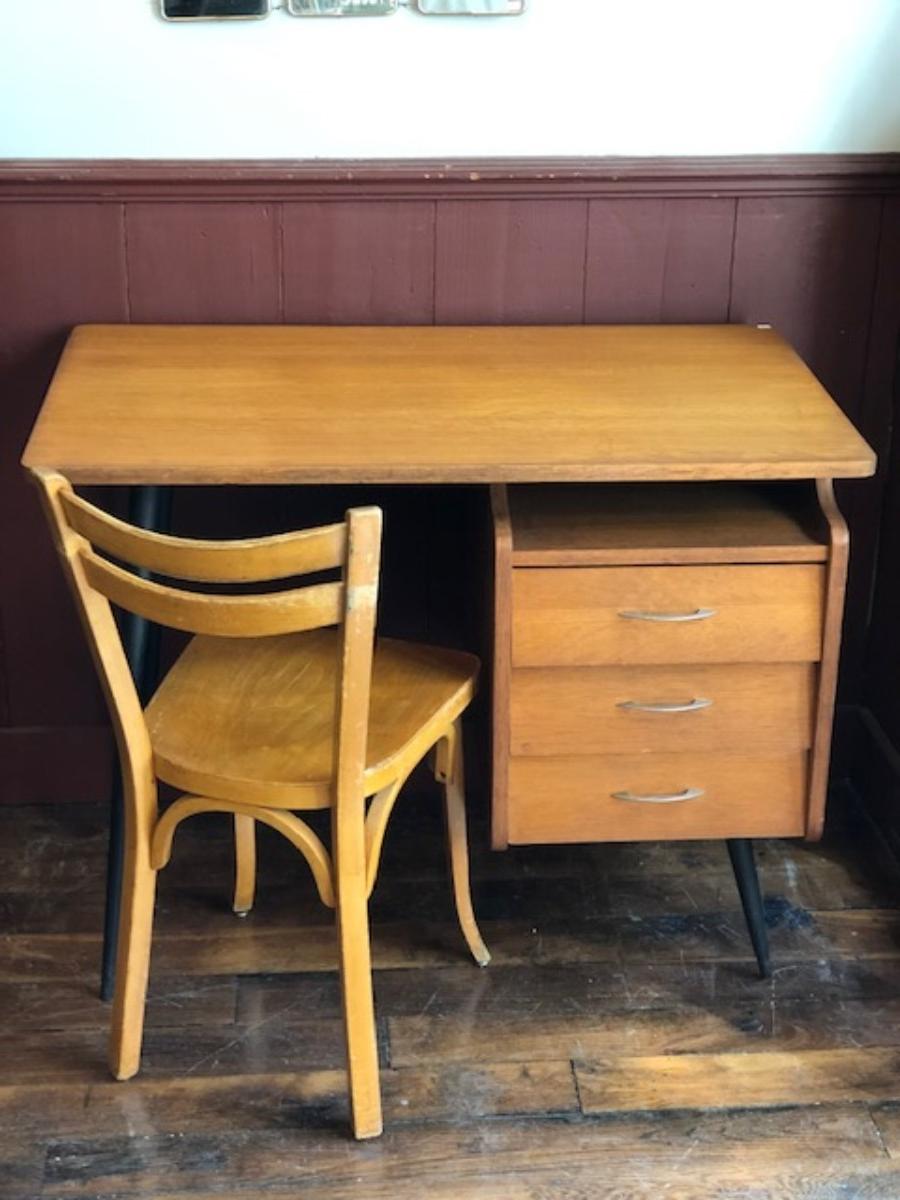 Bureau et sa chaise Baumann à pied compas 