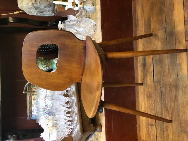Chaise Baumann