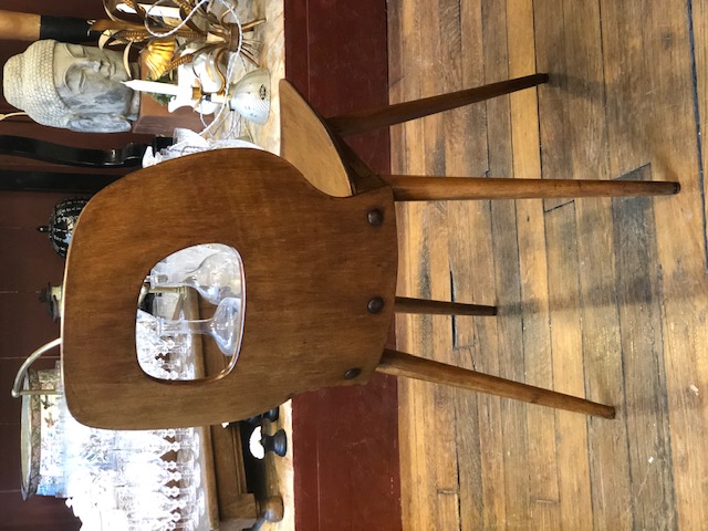 Chaise Baumann