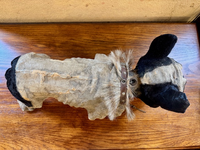 Chien bouledogue aboyant papier maché 19ème