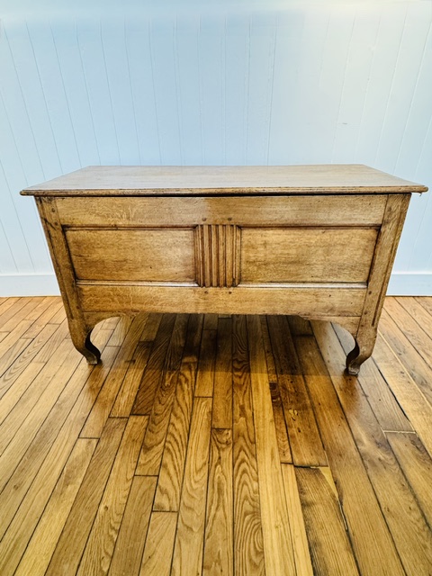 Coffre ancien en chêne 