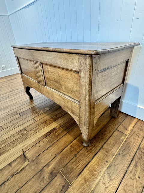 Coffre ancien en chêne 