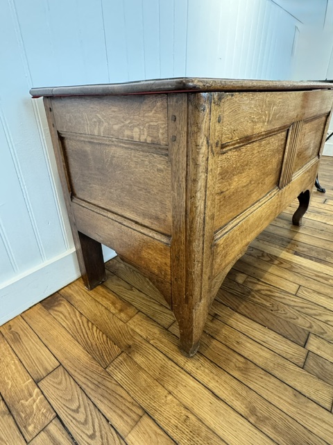 Coffre ancien en chêne 