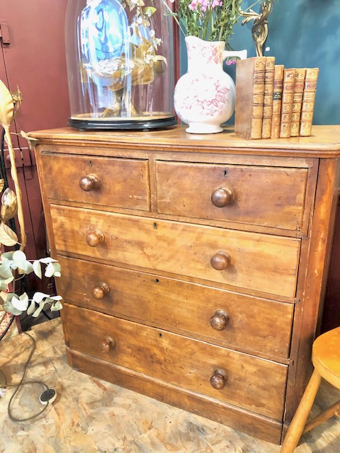 Commode ancienne en pin
