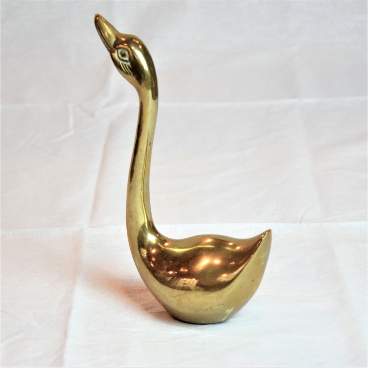 Cygne en laiton doré