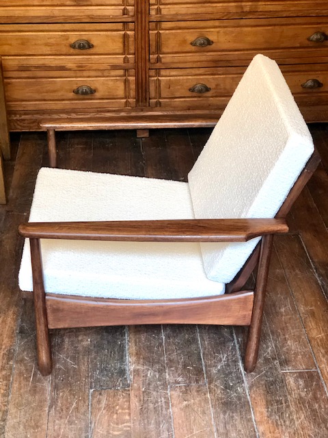 Fauteuil vintage scandinave en teck