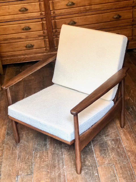 Fauteuil vintage scandinave en teck