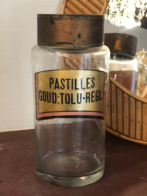 Flacon de pharmacie ou herboristerie ancien en verre