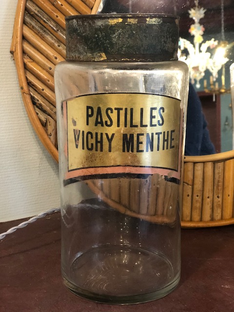 Flacon e pharmacie ou d'herboristerie ancien en verre