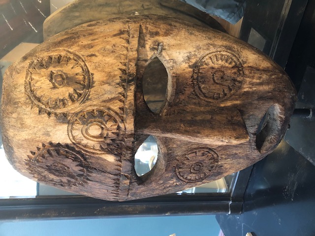 Grand masque de papouasie en bois de timor