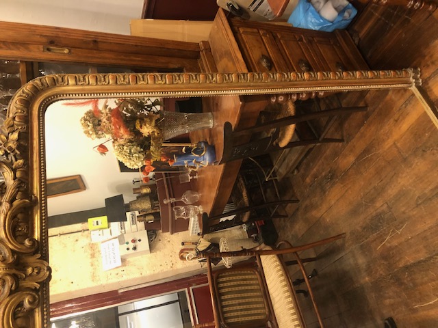 Grand miroir de cheminée en bois doré 