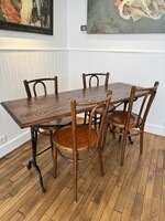 Grande table de bistrot pietement fonte