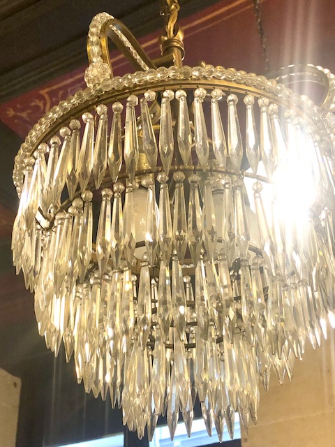 Lustre à pampilles et structure bronze