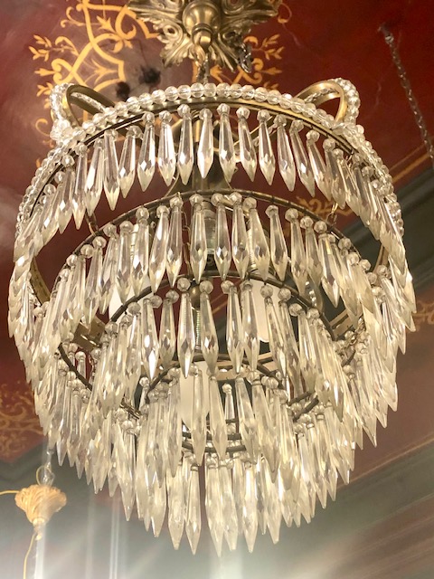 Lustre à pampilles et structure bronze