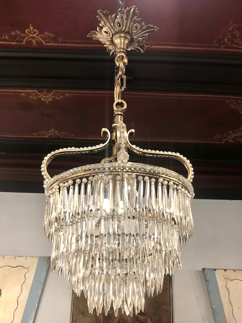 Lustre à pampilles et structure bronze