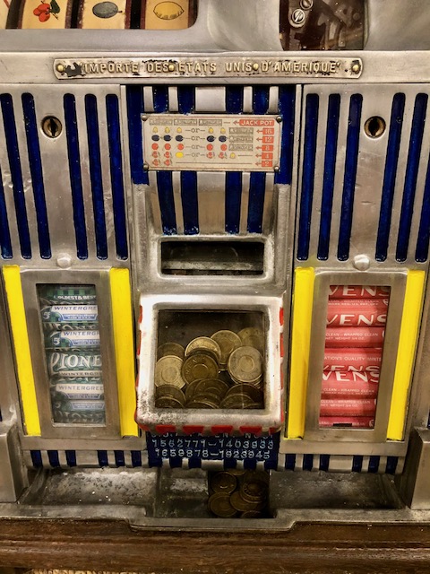 Machine à sous Jennings Duchess front vendor 1930