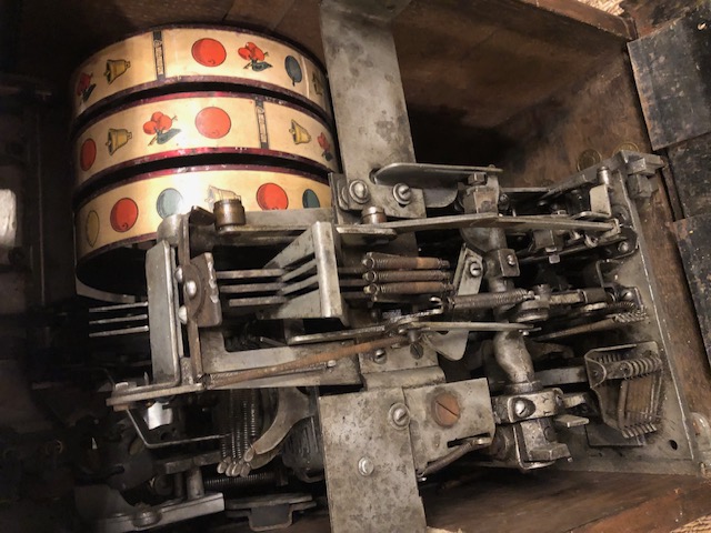 Machine à sous Jennings Duchess front vendor 1930