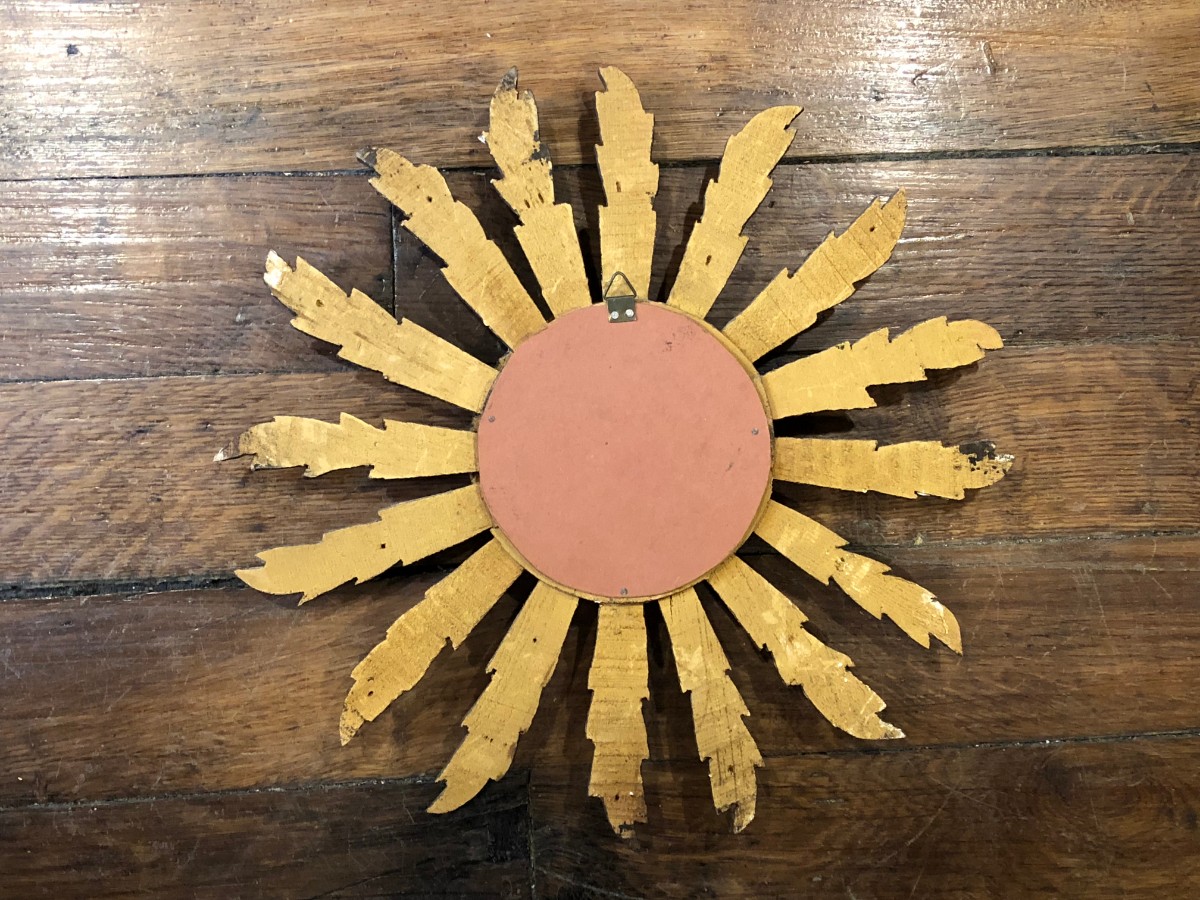 Miroir sorcière soleil en bois dore