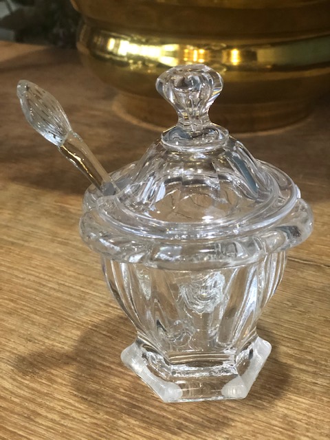Moutardier et sa cuillère cistal