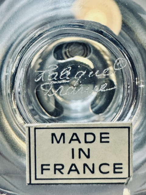 Necessaire de fumeur en cristal signé Lalique