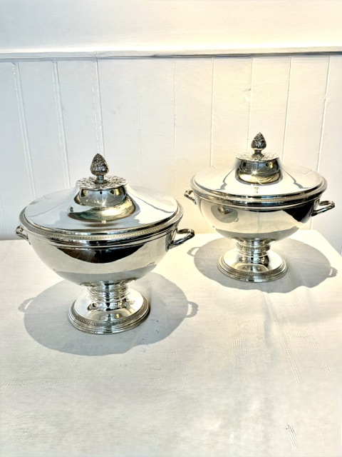 Paire de soupières métal argenté