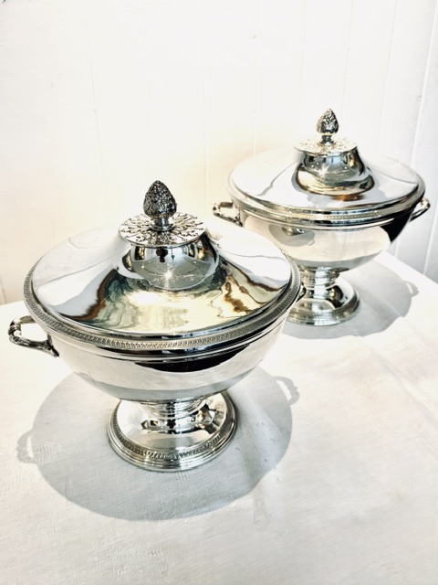 Paire de soupières métal argenté