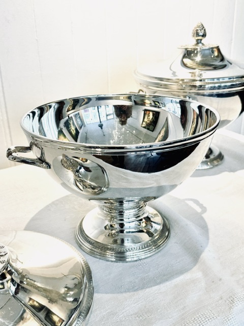 Paire de soupières métal argenté
