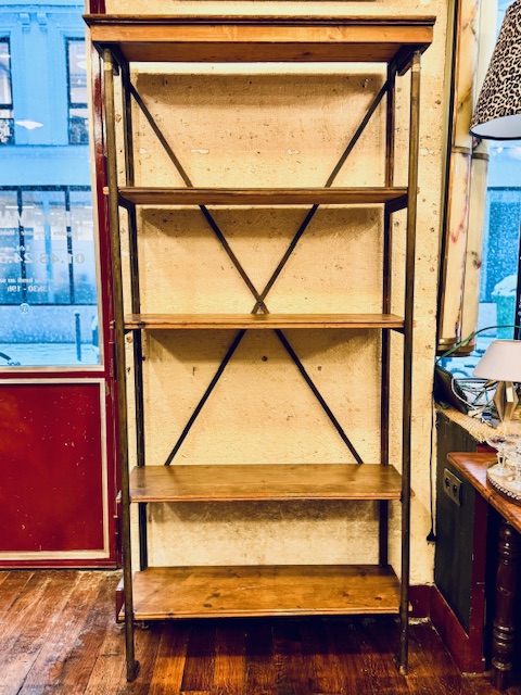 Paire d'étagères th.Scherf 1920