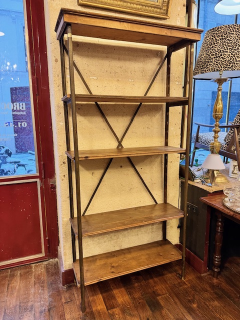 Paire d'étagères th.Scherf 1920