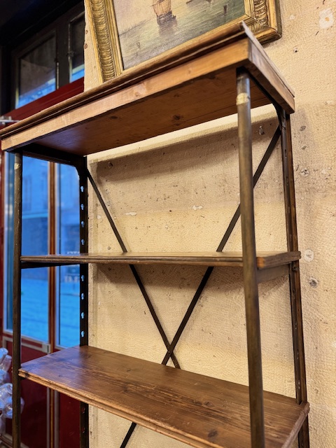 Paire d'étagères th.Scherf 1920