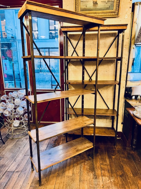 Paire d'étagères th.Scherf 1920