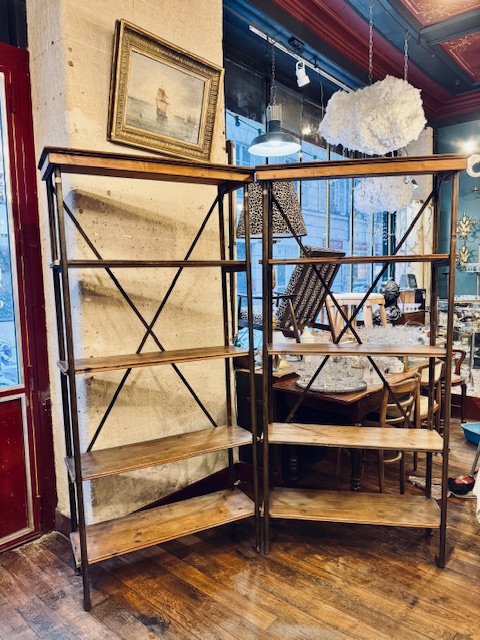 Paire d'étagères th.Scherf 1920