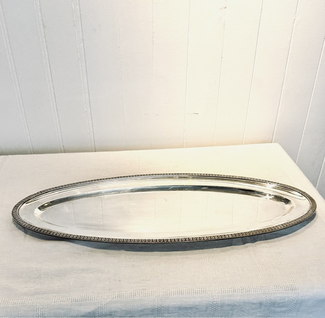 Plat de service oval métal argenté