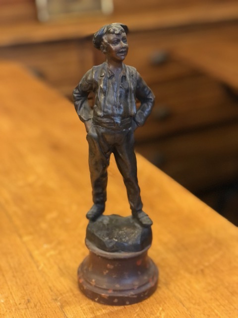 Sculpture Gavroche en régule