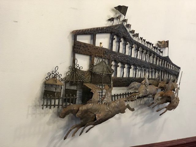 Sculpture murale - La course de Curtis Jere 1972