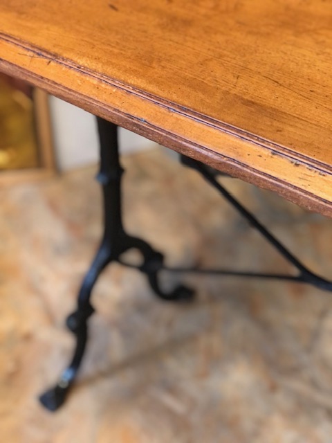 Table de bistrot ancienne