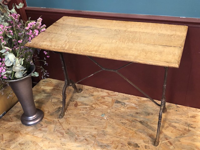Table de bistrot ancienne