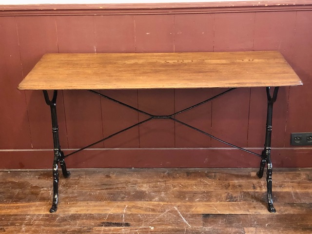 Table de bistrot longue en chêne