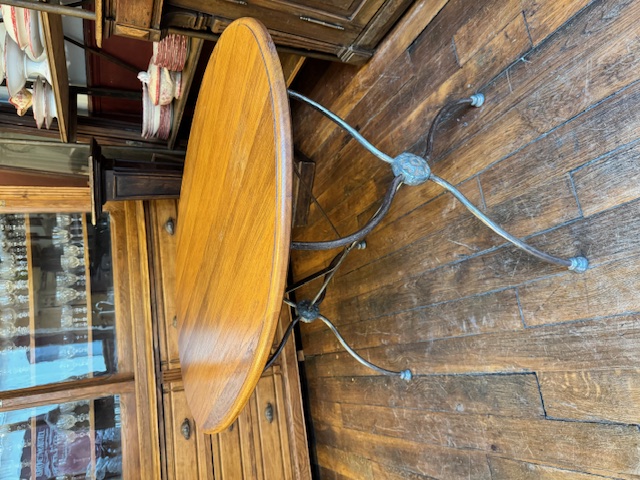 Table de bistrot ovale 19ème