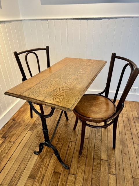 Table de bistrot plateau chêne doré