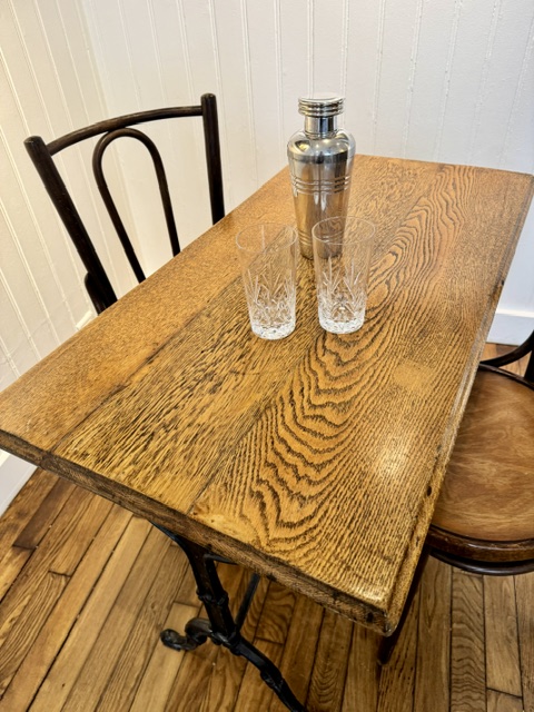 Table de bistrot plateau chêne doré