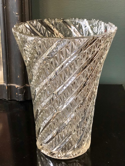 Vase vintage en verre ciselé