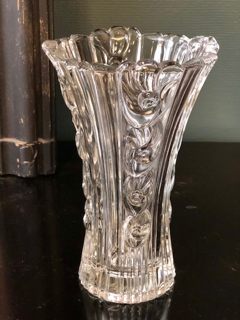 Vase vintage en verre ciselé